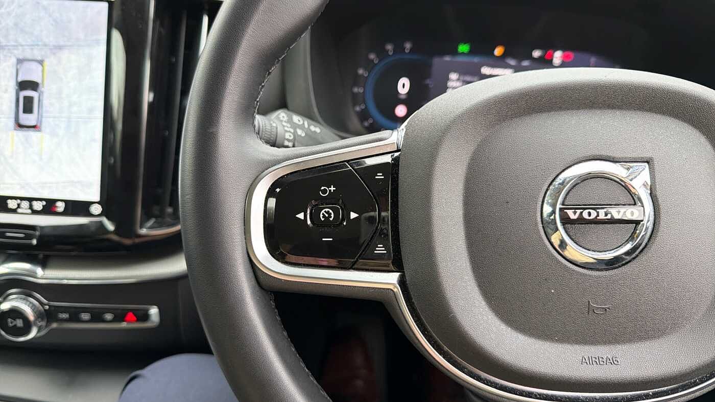 Used Volvo XC60 2023 for sale - 78036025: Photo 20