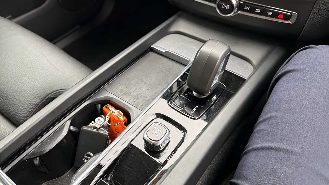 Used Volvo XC60 2023 for sale - 78036025: Photo 25