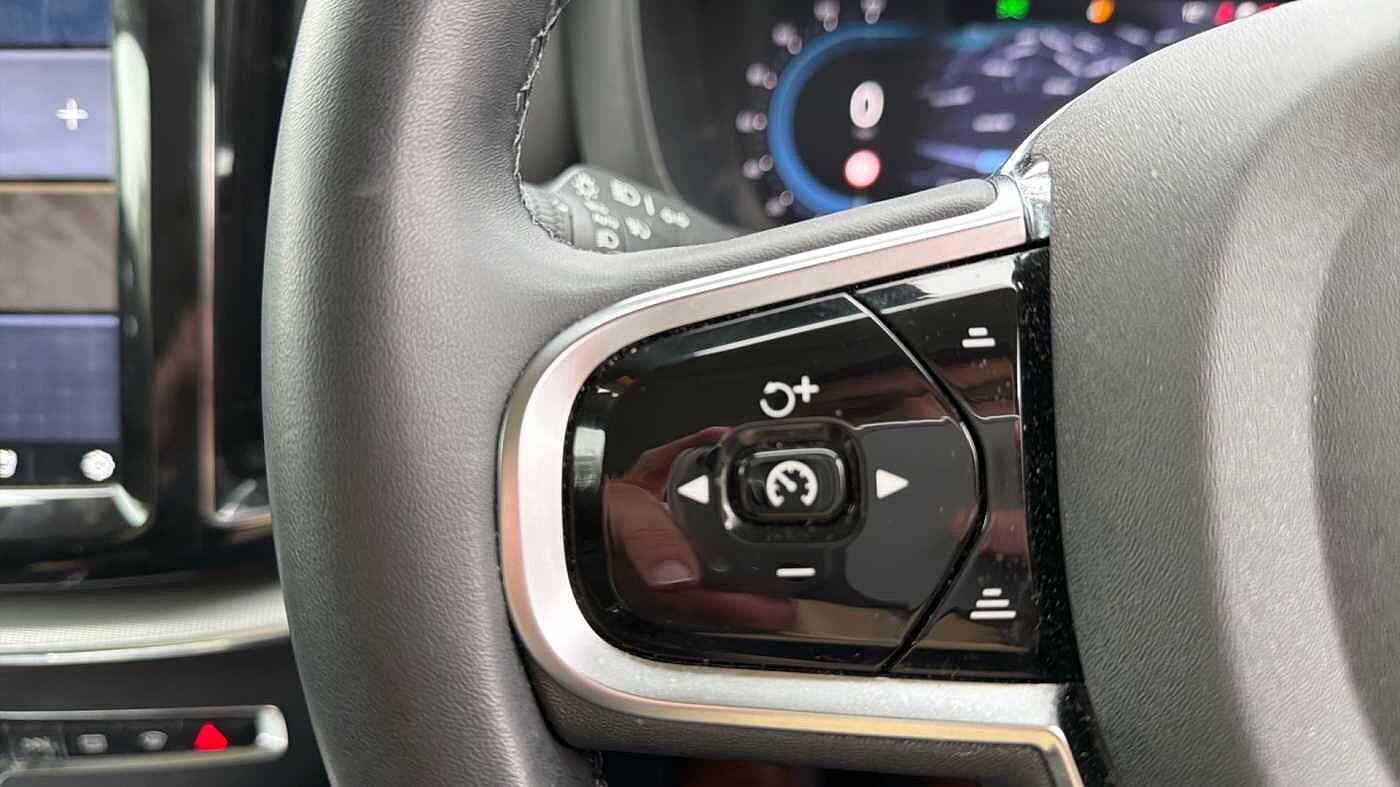 Used Volvo XC60 2023 for sale - 78036025: Photo 37