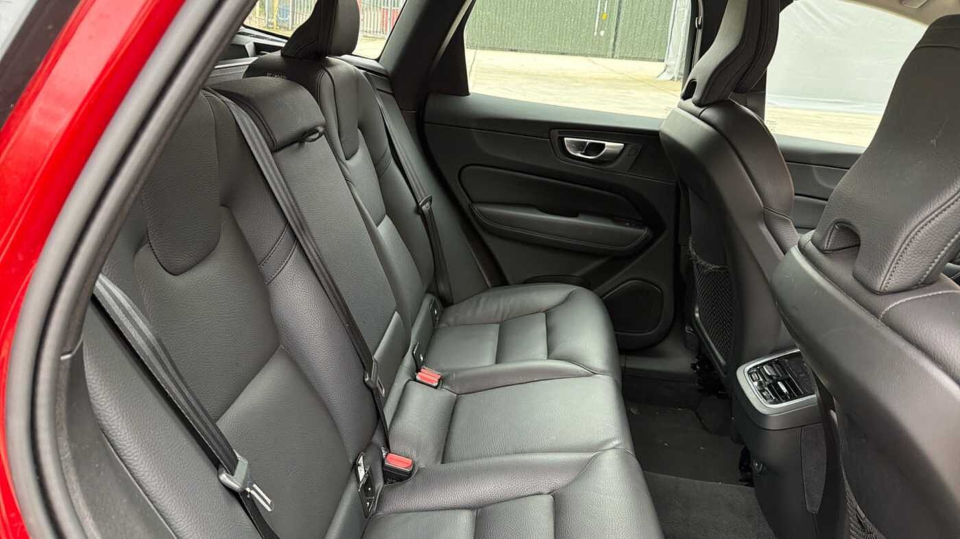 Used Volvo XC60 2023 for sale - 78036025: Photo 8