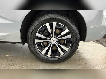 Used Volvo XC60 2023 for sale - 79431359: Photo