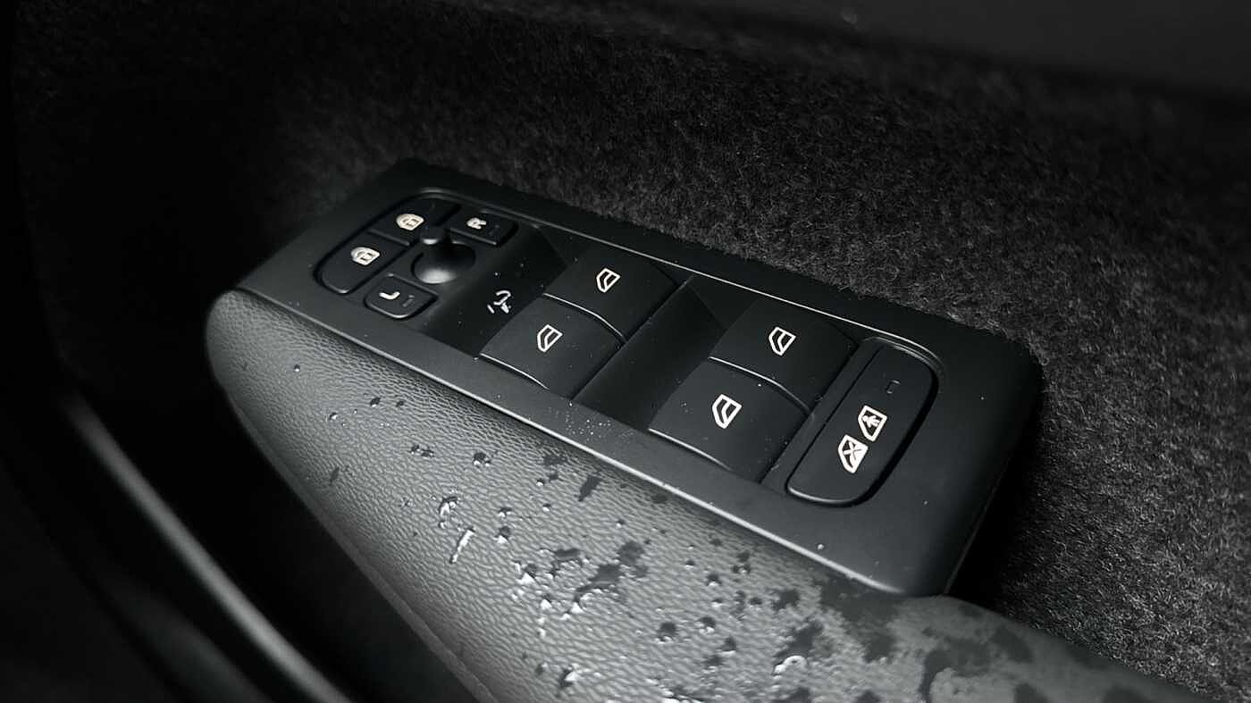 Used Volvo XC40 2024 for sale - 78036019: Photo 25