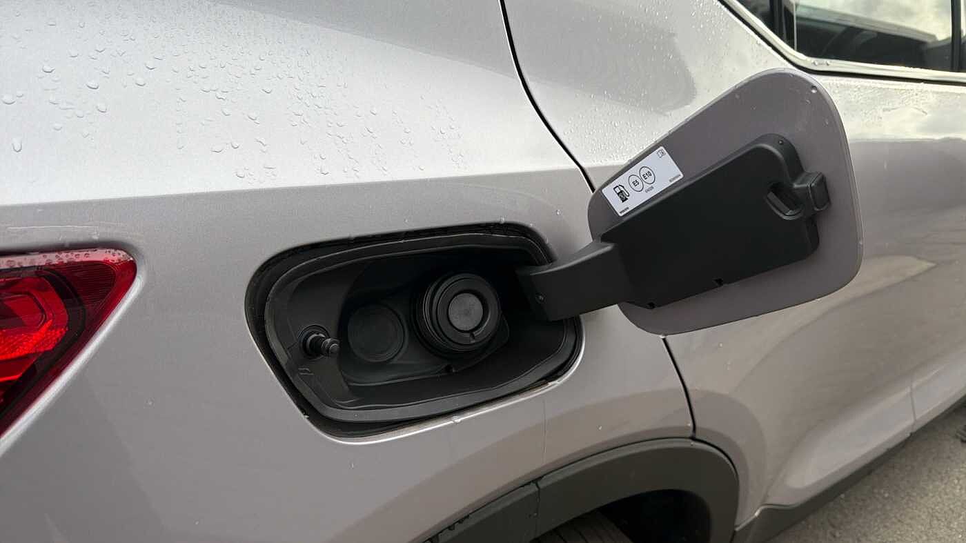 Used Volvo XC40 2025 for sale - 78035993: Photo 17