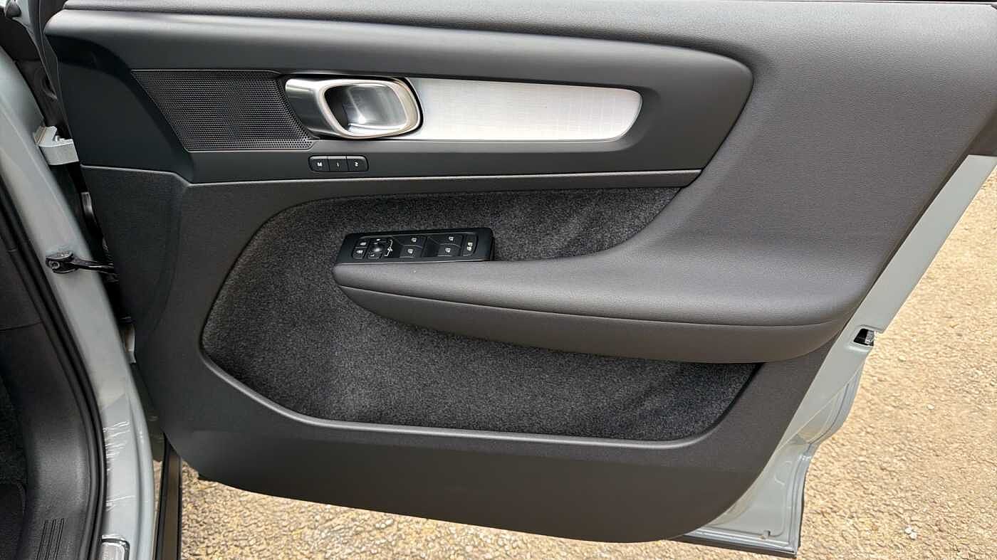 Used Volvo XC40 2025 for sale - 78036018: Photo 30