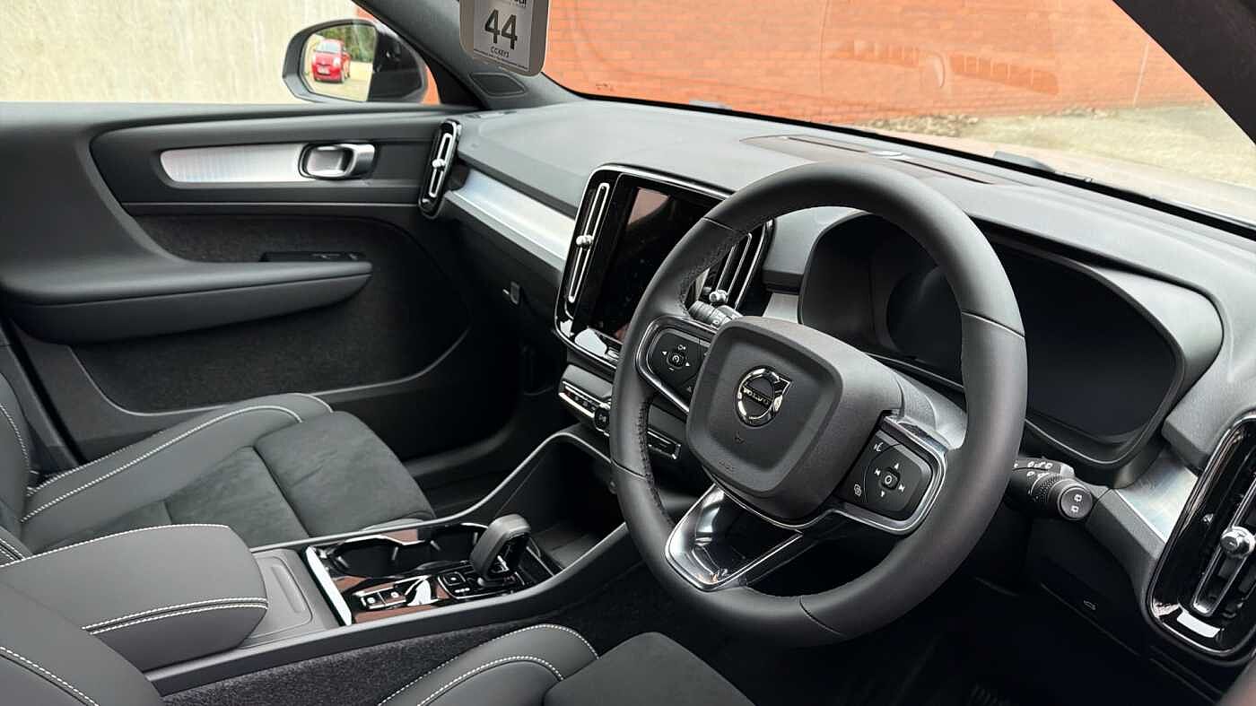 Used Volvo XC40 2025 for sale - 78036018: Photo 5