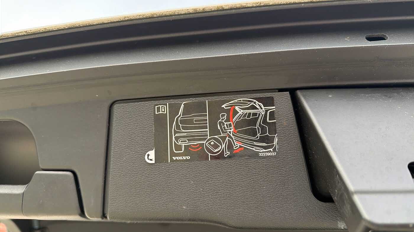 Used Volvo XC60 2021 for sale - 78036010: Photo 38