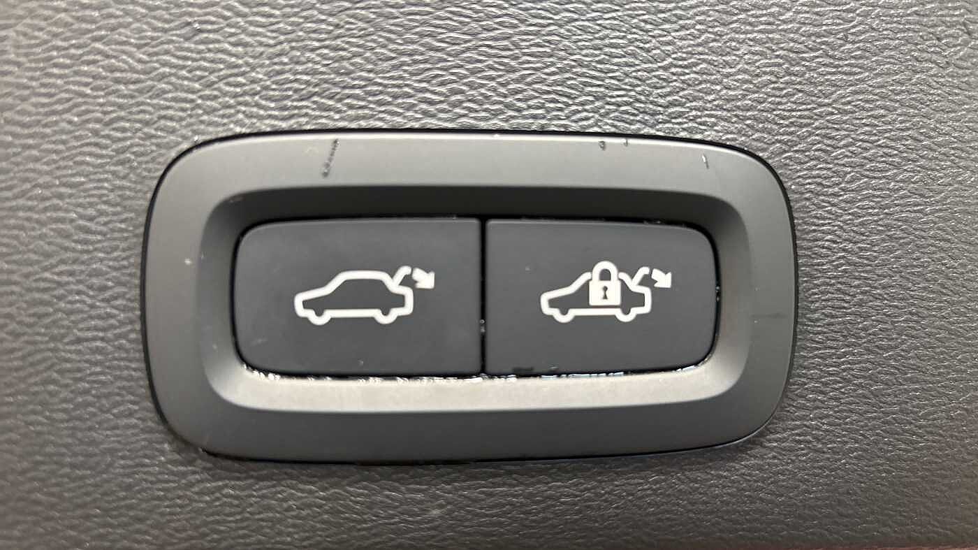 Used Volvo XC40 2025 for sale - 78035995: Photo 18