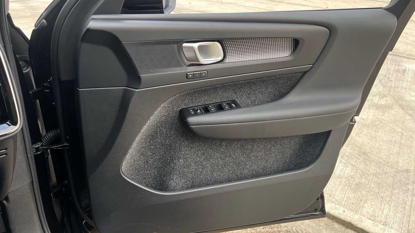 Used Volvo EX40 2025 for sale - 78036021: Photo 29