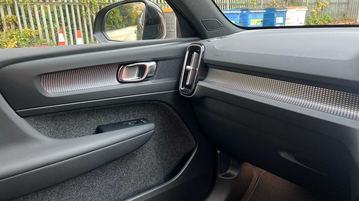 Used Volvo EX40 2025 for sale - 78036021: Photo 41