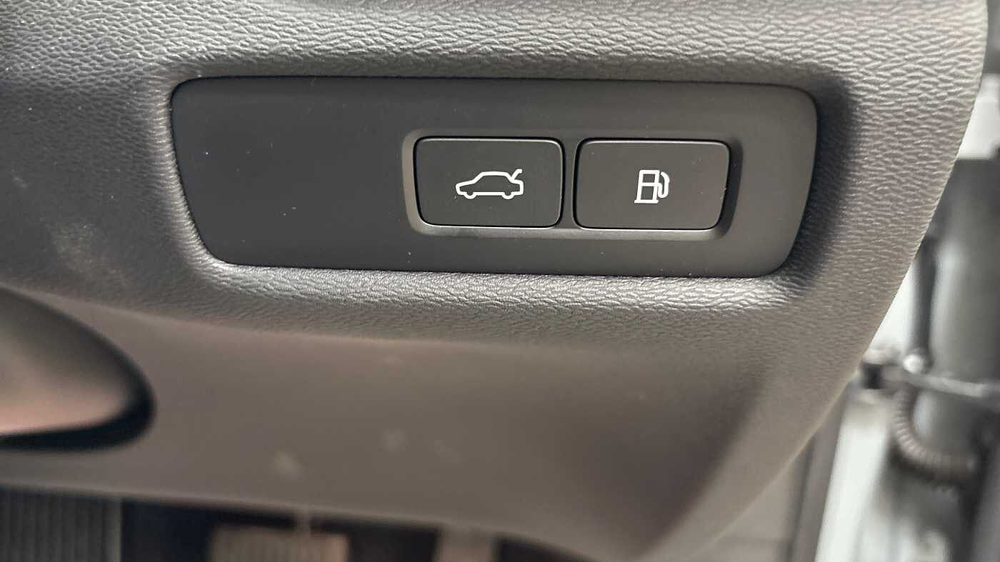 Used Volvo V60 2025 for sale - 78035997: Photo 30