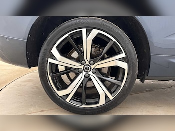 Used Volvo XC60 2025 for sale - 79392648: Photo