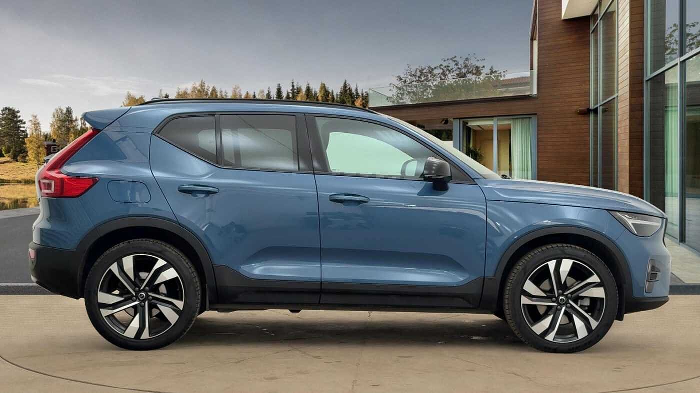 Used Volvo XC40 2024 for sale - 78035996: Photo 2