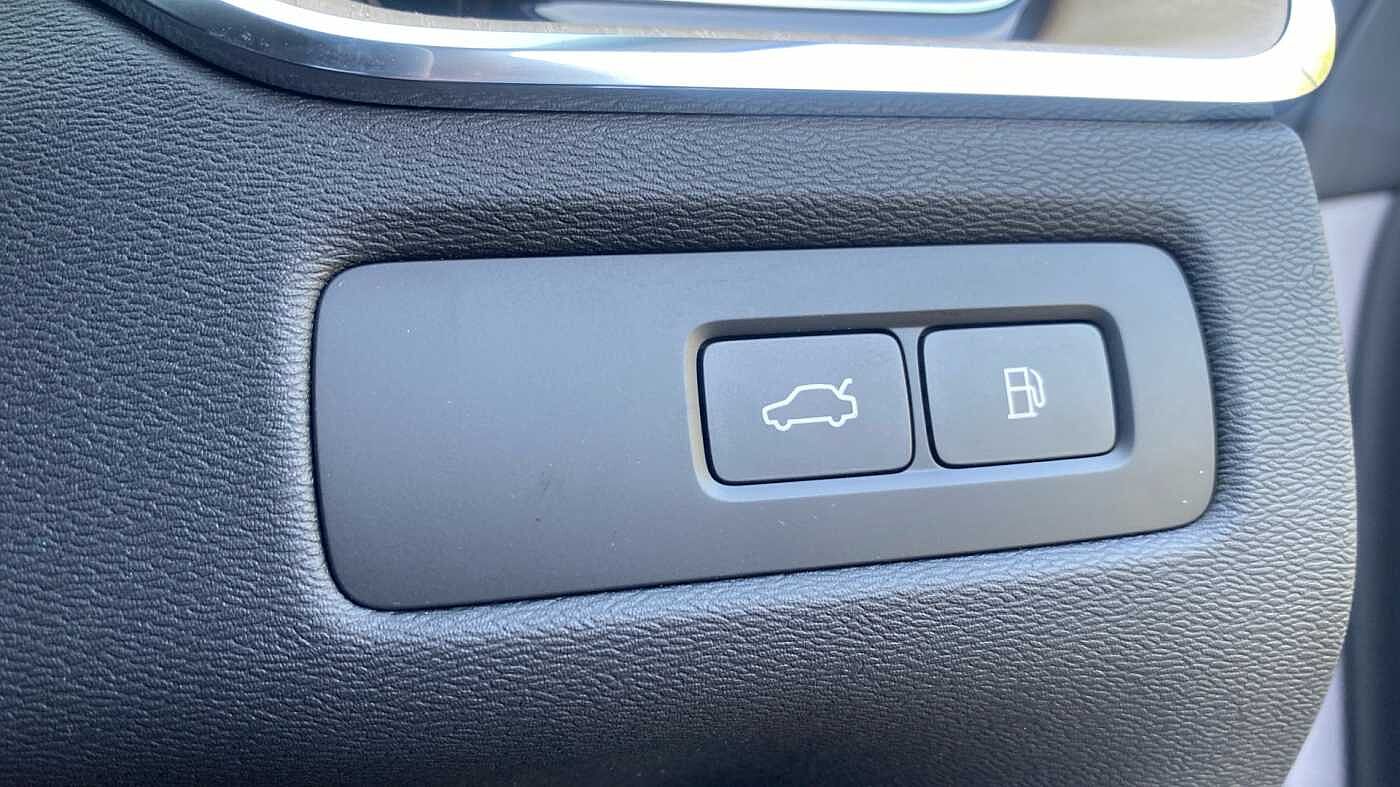 Used Volvo XC60 2025 for sale - 78035991: Photo 40