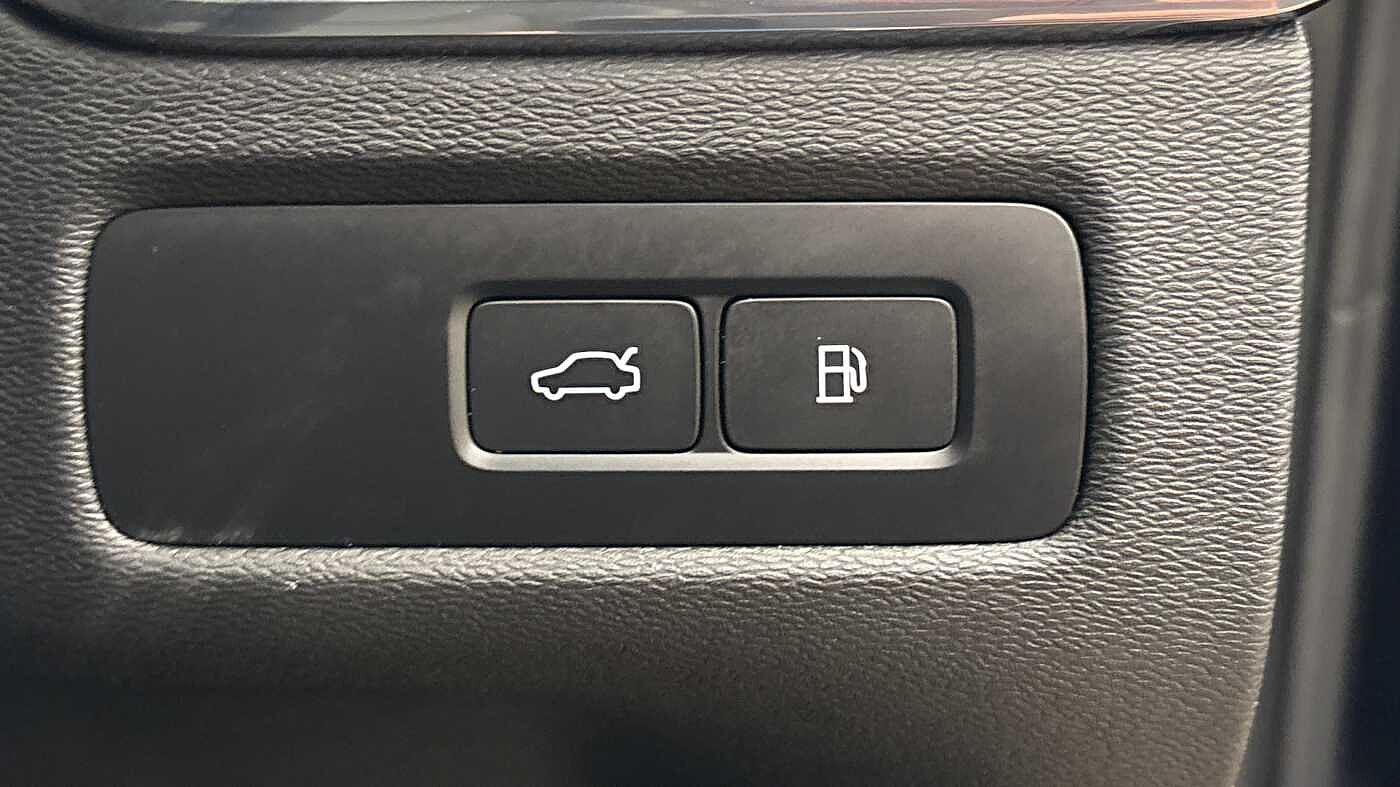 Used Volvo XC60 2025 for sale - 78055248: Photo 30