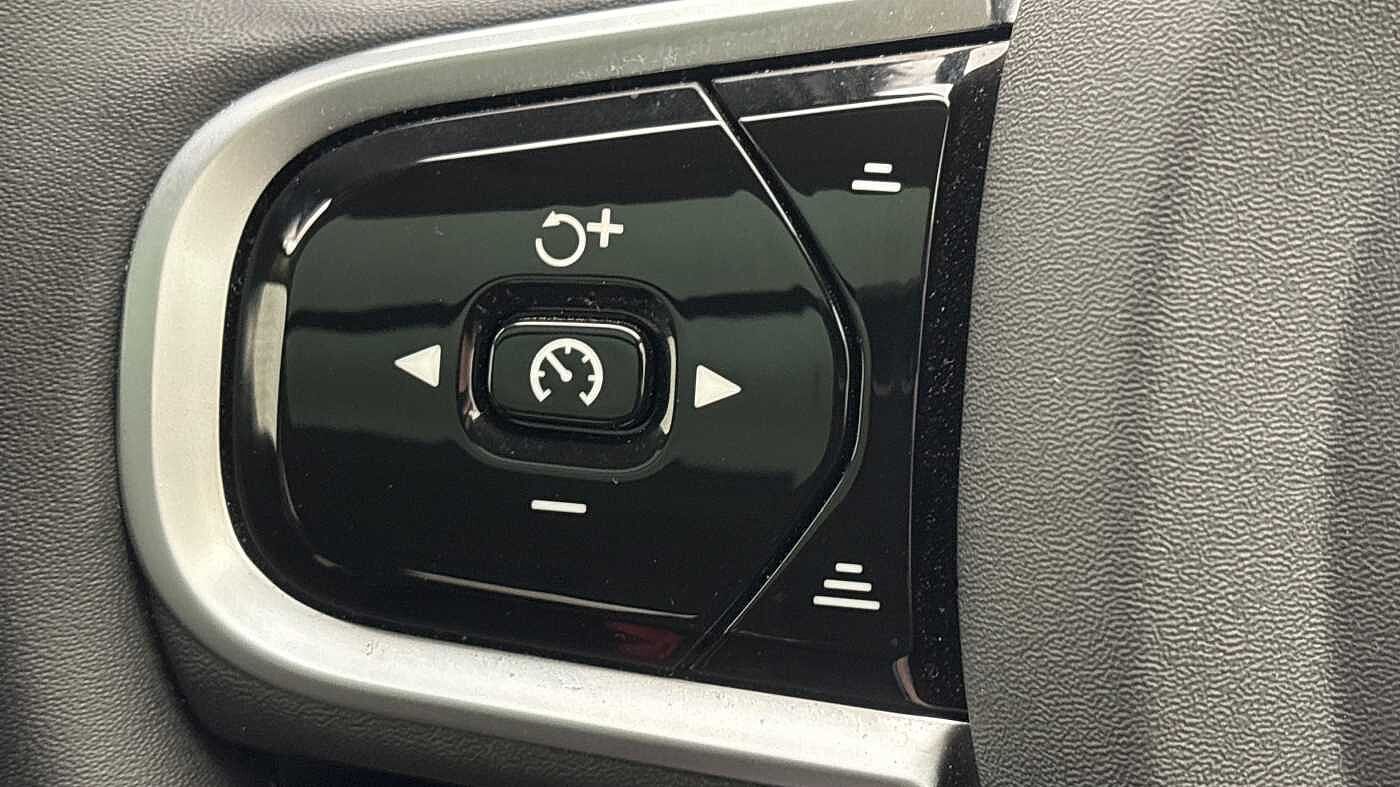 Used Volvo XC60 2025 for sale - 78055248: Photo 31