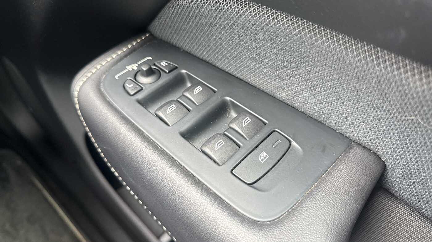 Used Volvo XC60 2020 for sale - 78055243: Photo 28