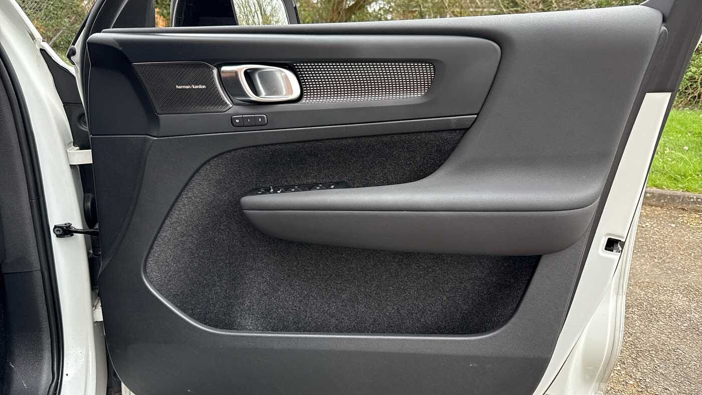 Used Volvo XC40 2024 for sale - 78036033: Photo 31