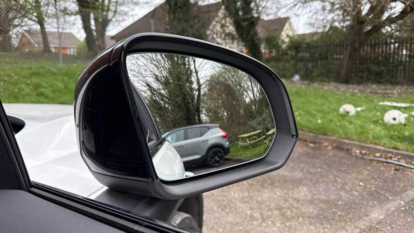 Used Volvo XC40 2024 for sale - 78036033: Photo 34