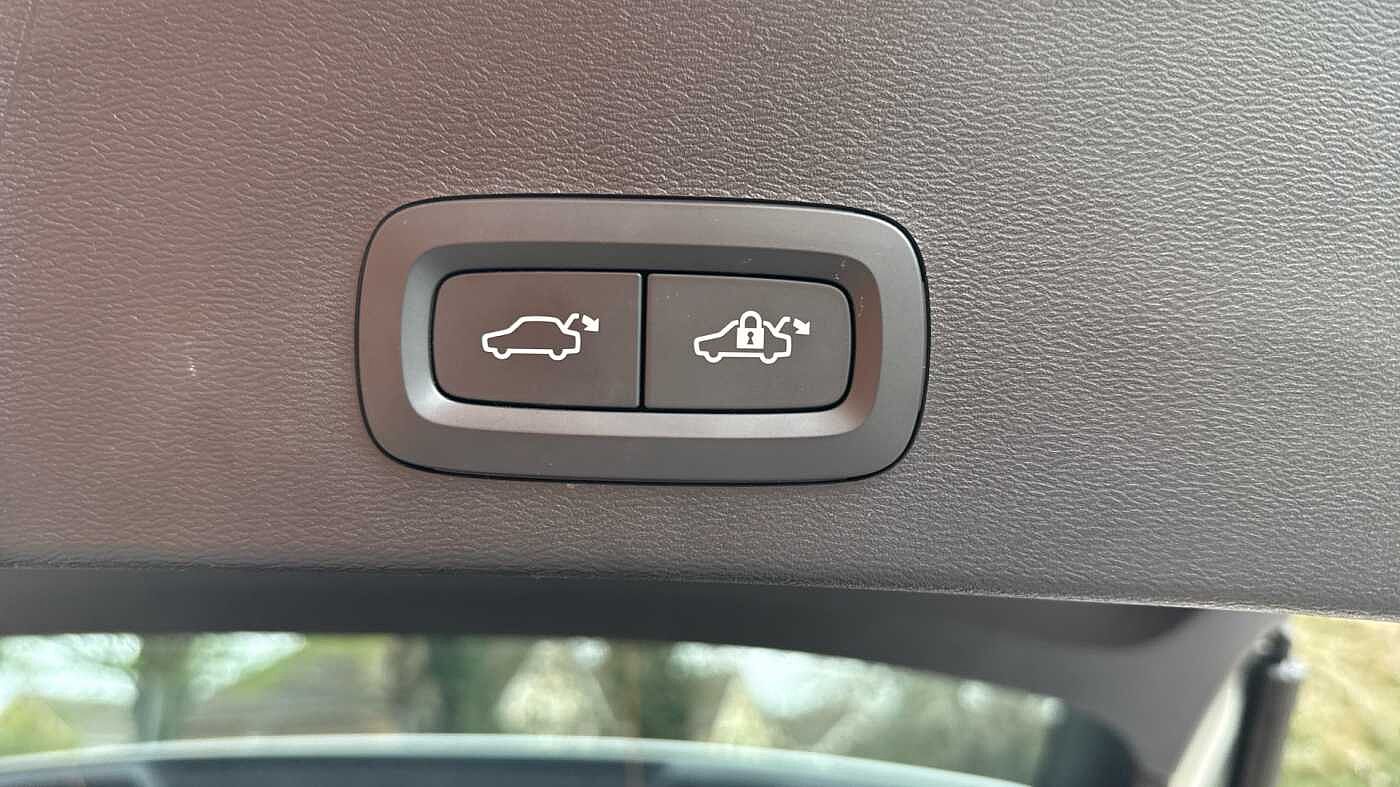 Used Volvo XC40 2024 for sale - 78036033: Photo 37