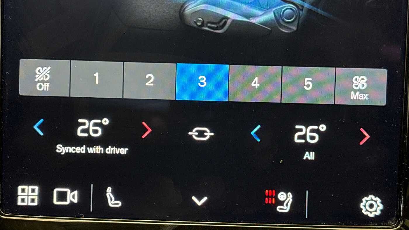 Used Volvo XC60 2023 for sale - 78140509: Photo 39