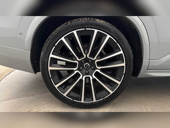 Used Volvo XC90 2025 for sale - 79606368: Photo