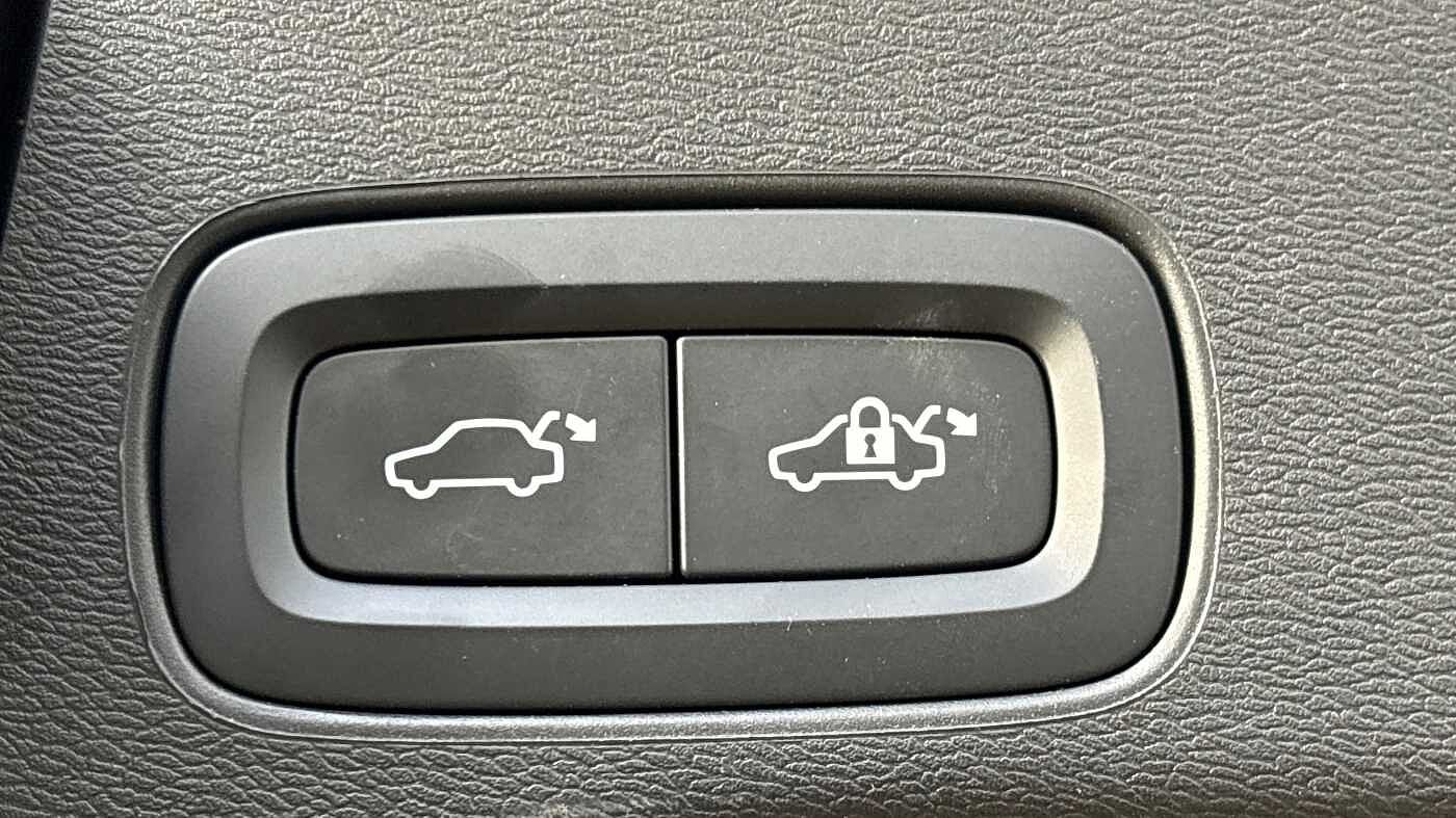 Used Volvo XC60 2023 for sale - 78036035: Photo 18