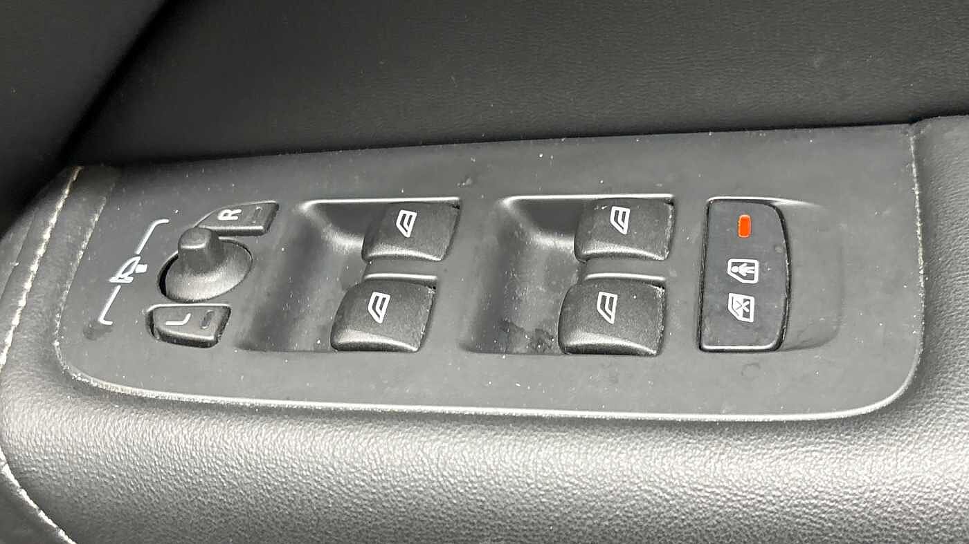 Used Volvo XC60 2023 for sale - 78036035: Photo 24