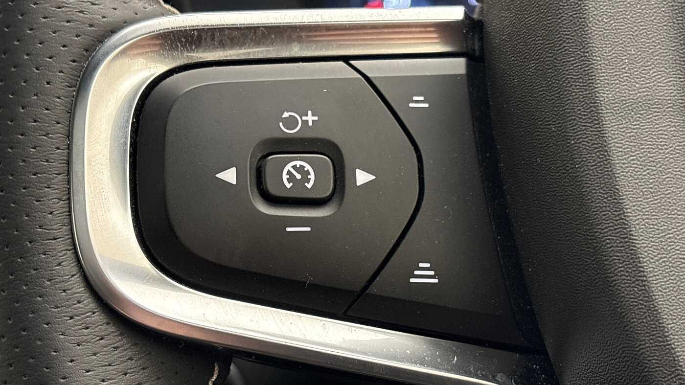 Used Volvo XC40 2021 for sale - 78042013: Photo 30