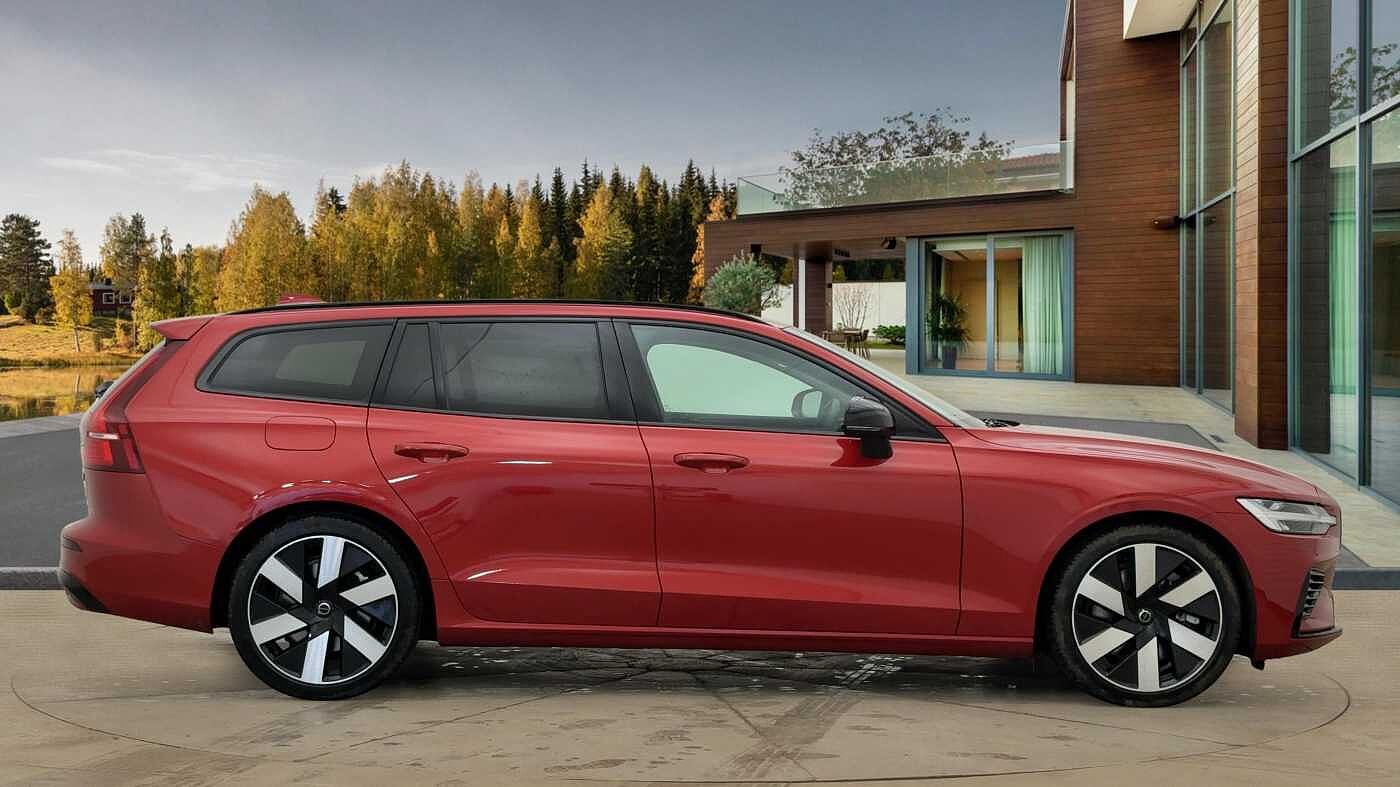 Used Volvo V60 2025 for sale - 78036001: Photo 2