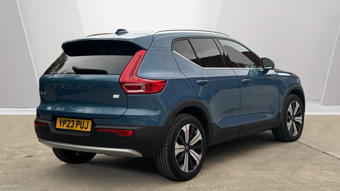 Used Volvo XC40 2023 for sale - 78027877: Photo 2
