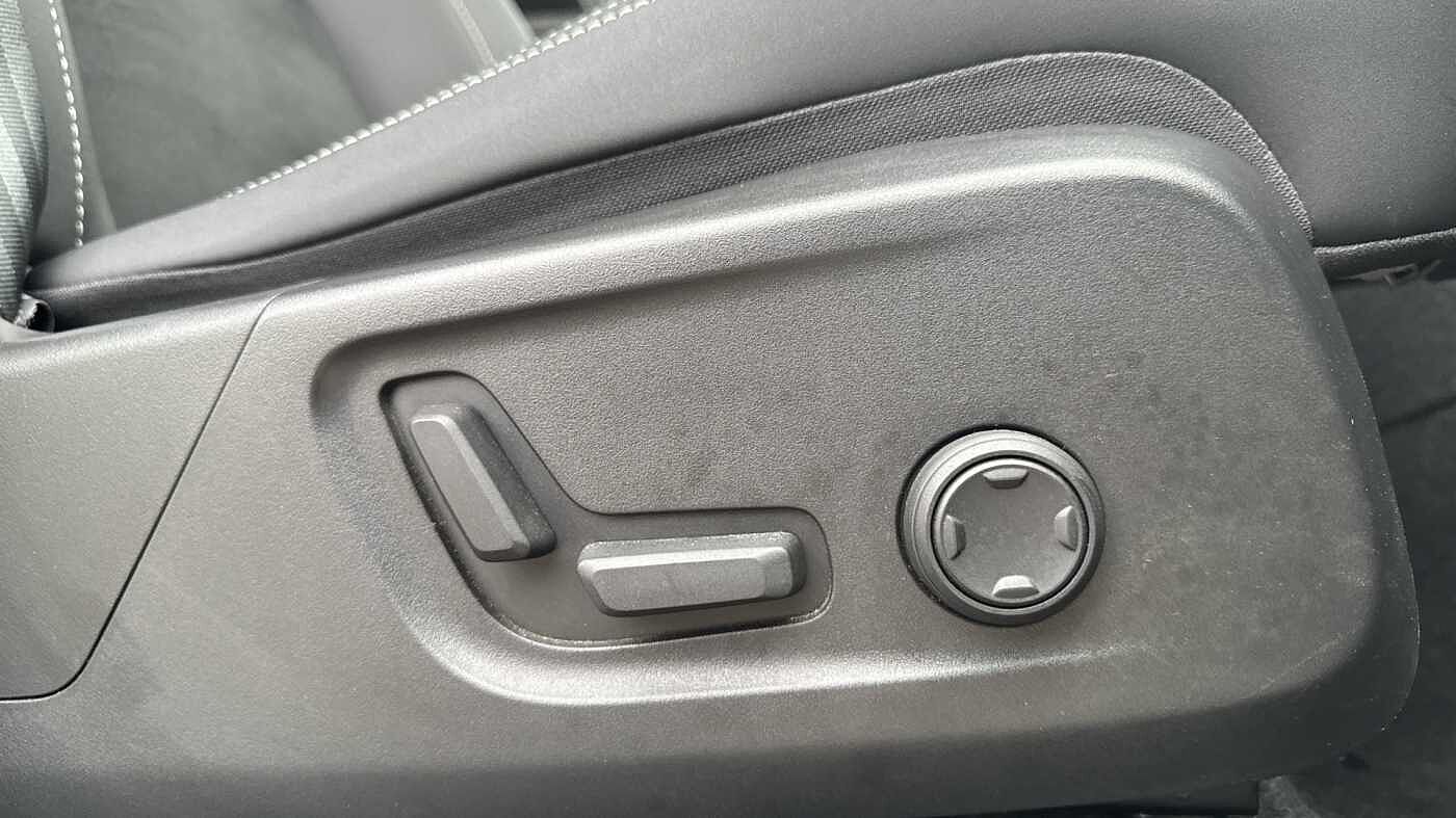 Used Volvo XC40 2023 for sale - 78027877: Photo 45