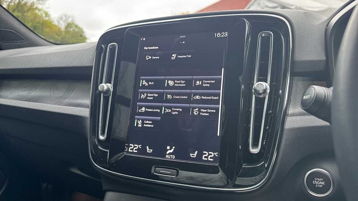 Used Volvo XC40 2023 for sale - 78027877: Photo 54