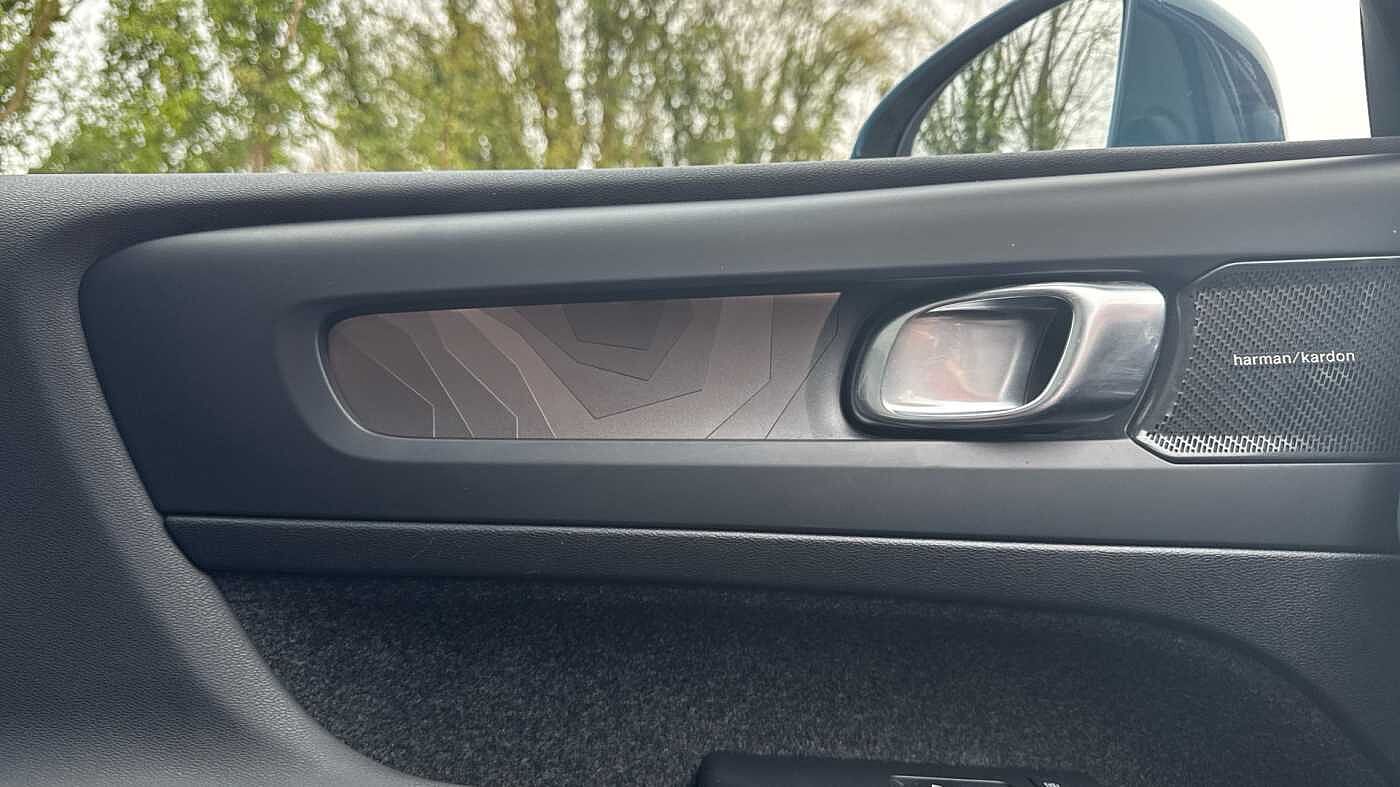 Used Volvo XC40 2023 for sale - 78027877: Photo 57