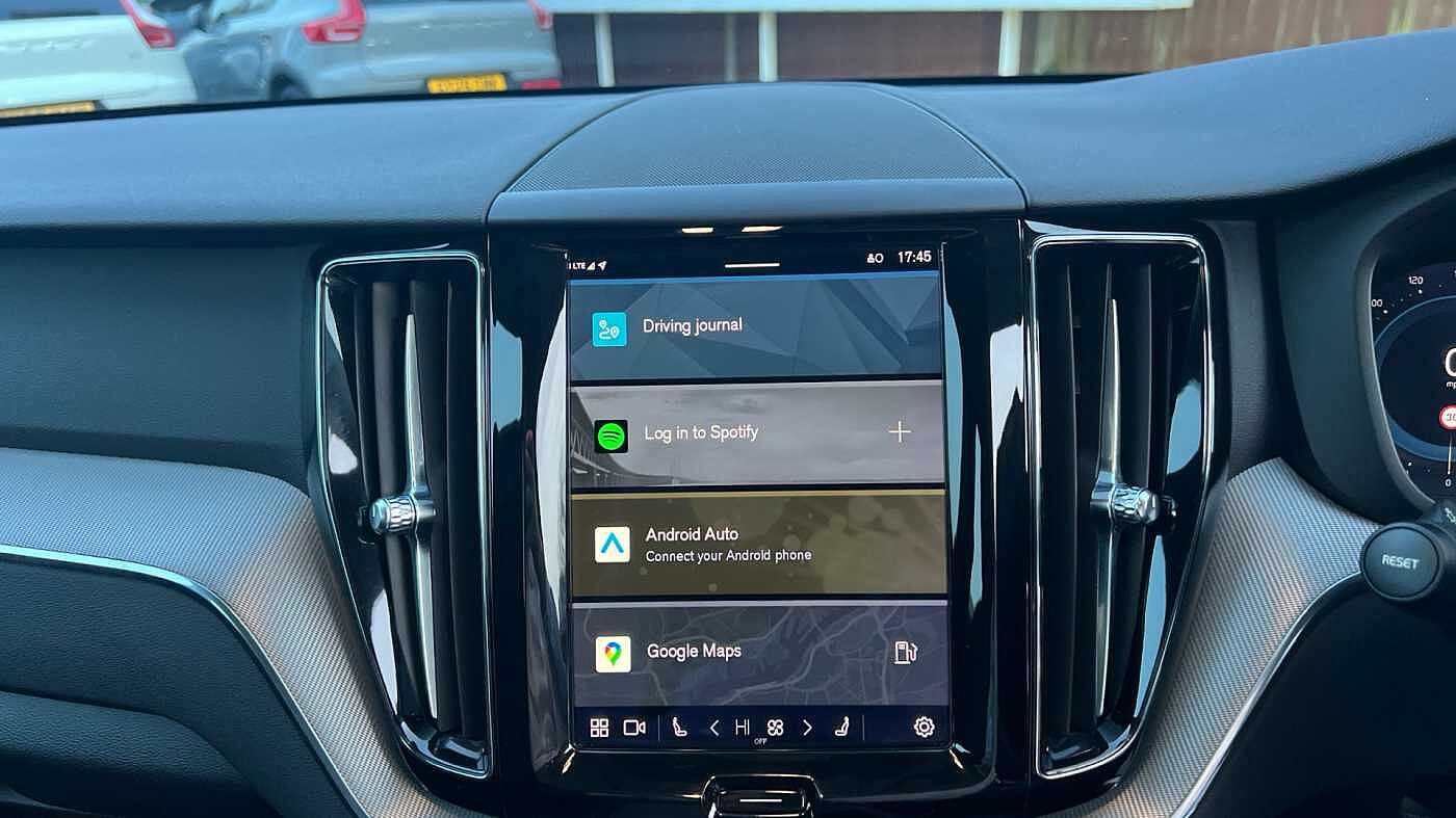 Used Volvo XC60 2023 for sale - 78036017: Photo 14