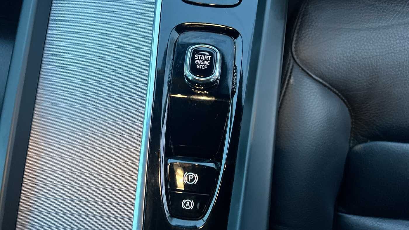 Used Volvo XC60 2023 for sale - 78036017: Photo 20