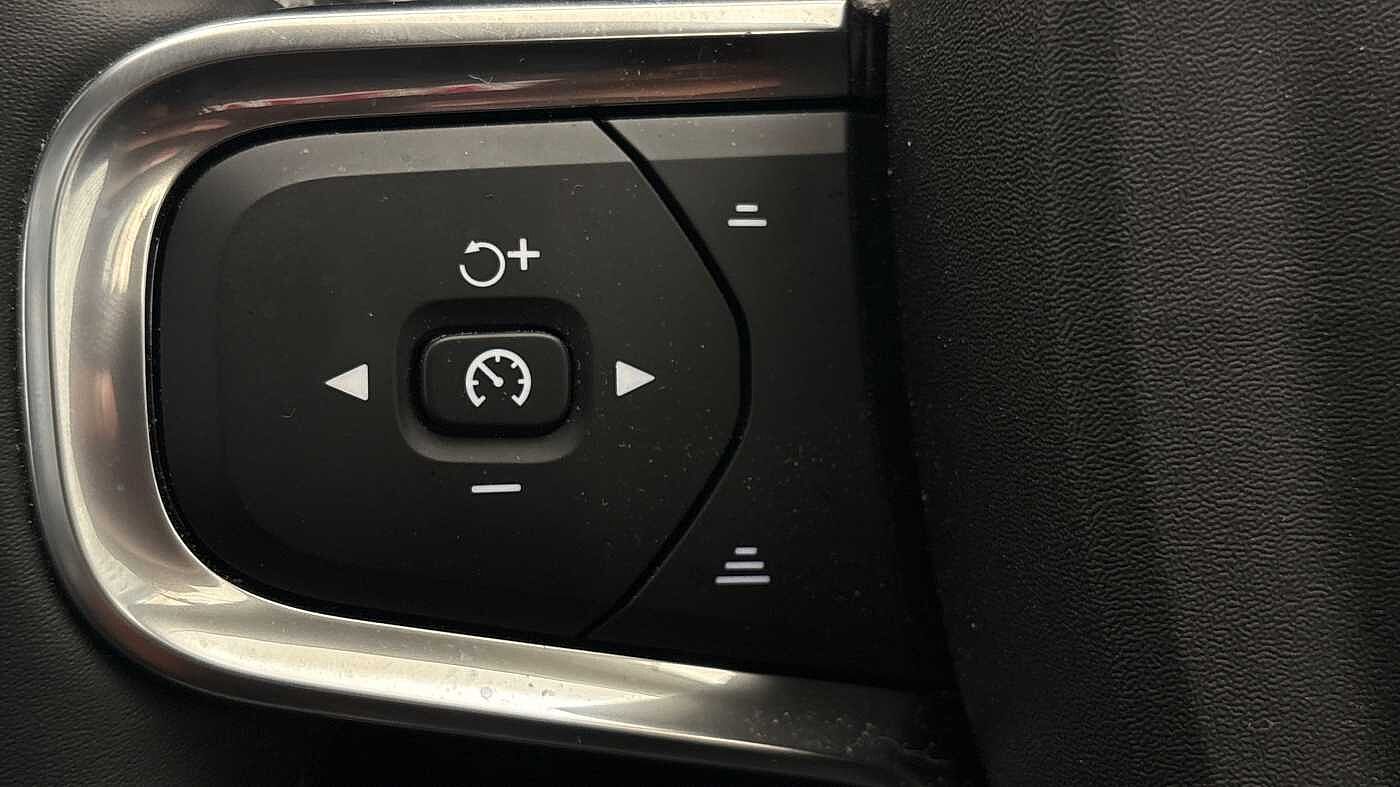 Used Volvo XC40 2024 for sale - 78035994: Photo 31