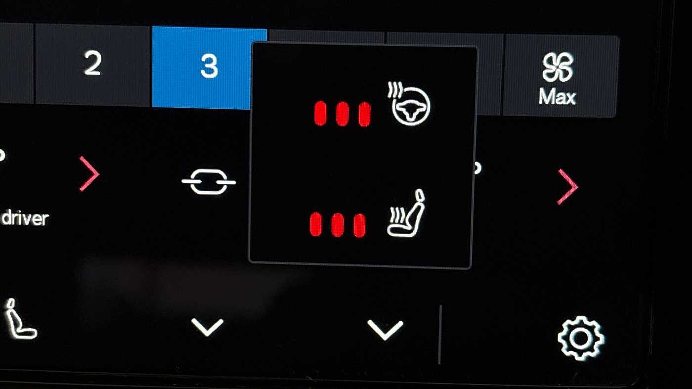 Used Volvo XC40 2024 for sale - 78035994: Photo 41