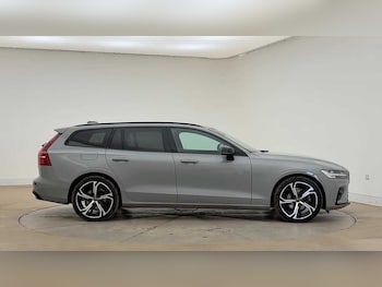 Used Volvo V60 2025 for sale - 79321081: Photo