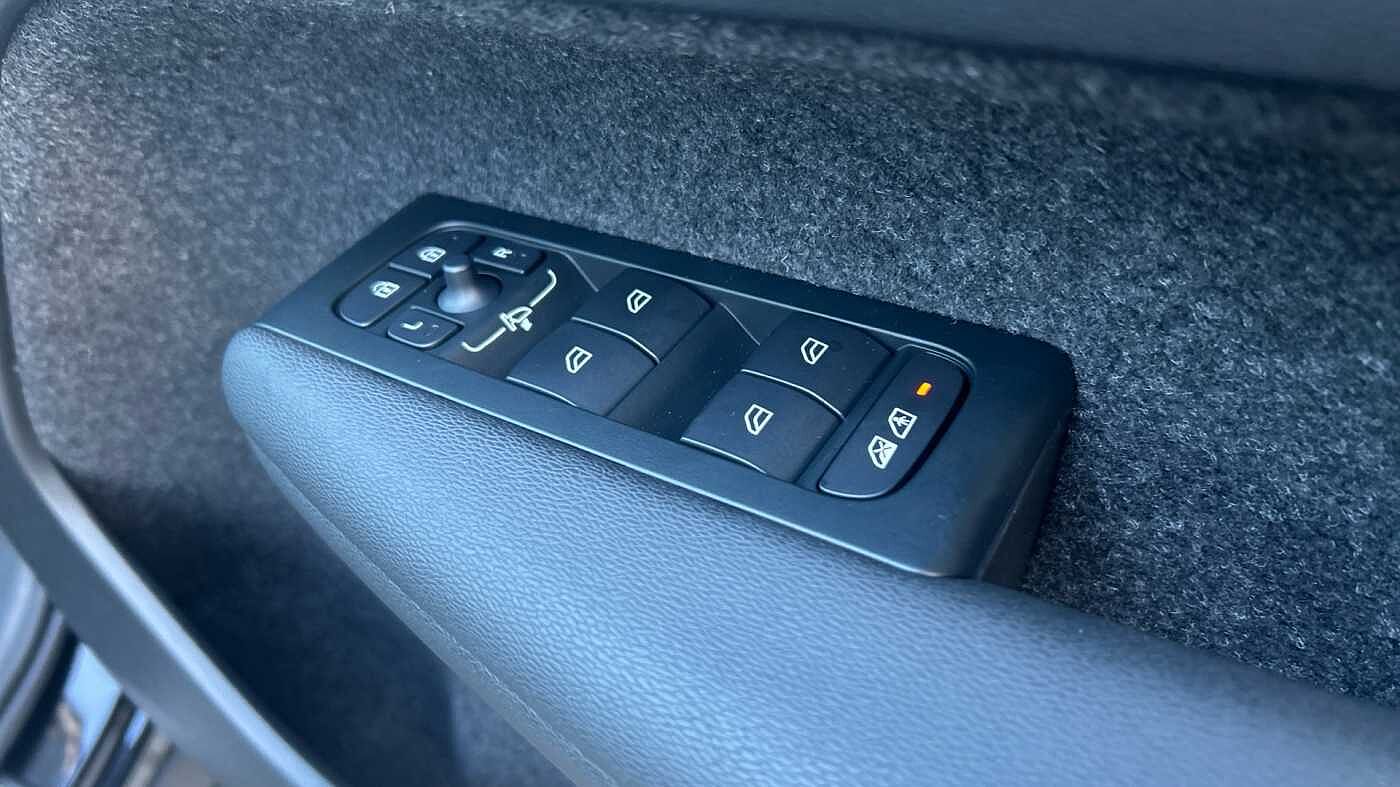 Used Volvo XC40 2025 for sale - 78036005: Photo 24