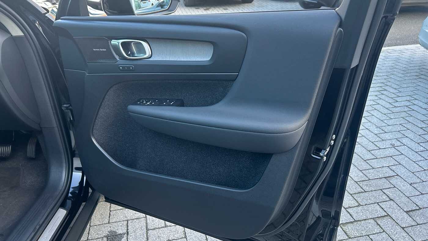 Used Volvo XC40 2025 for sale - 78036005: Photo 26