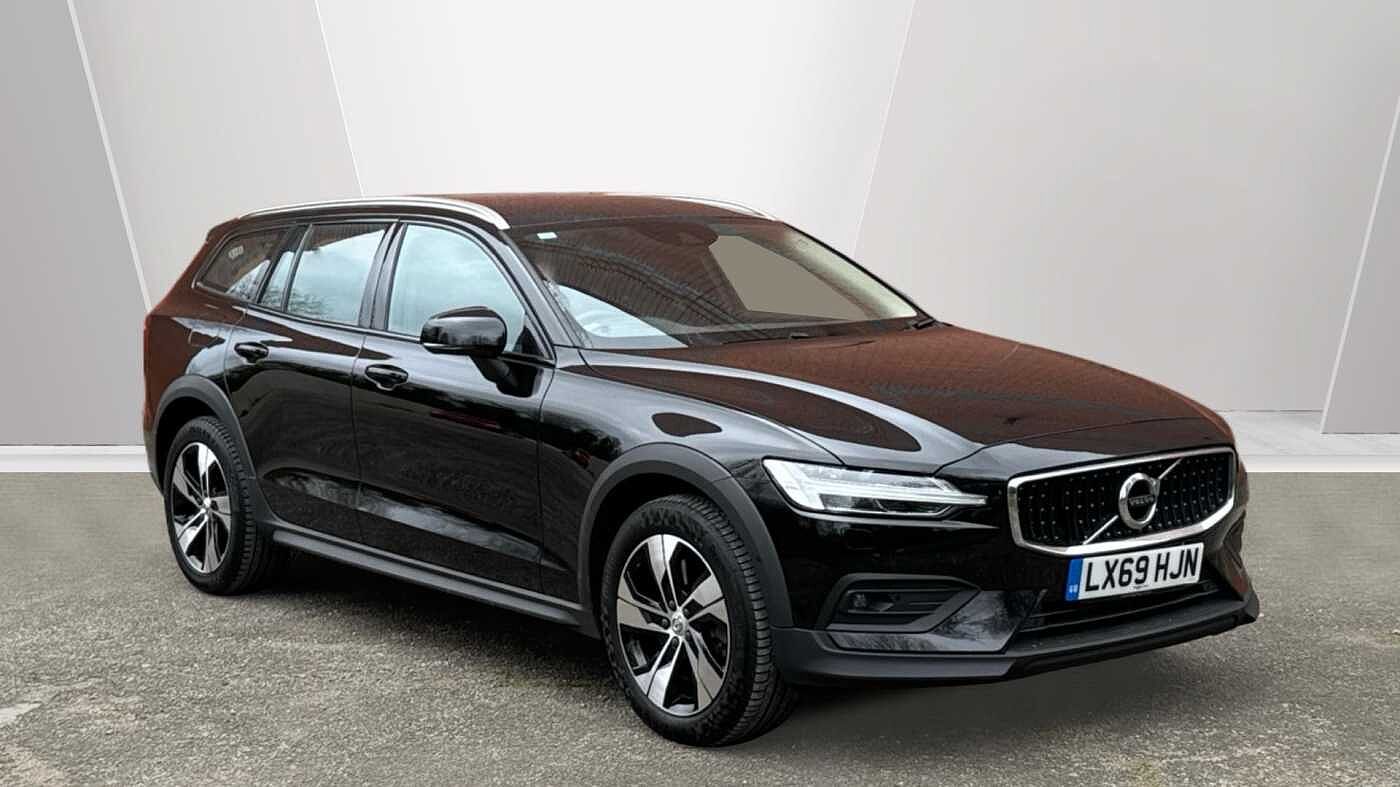 Used Volvo V60 2019 for sale - 78036020: Photo 1