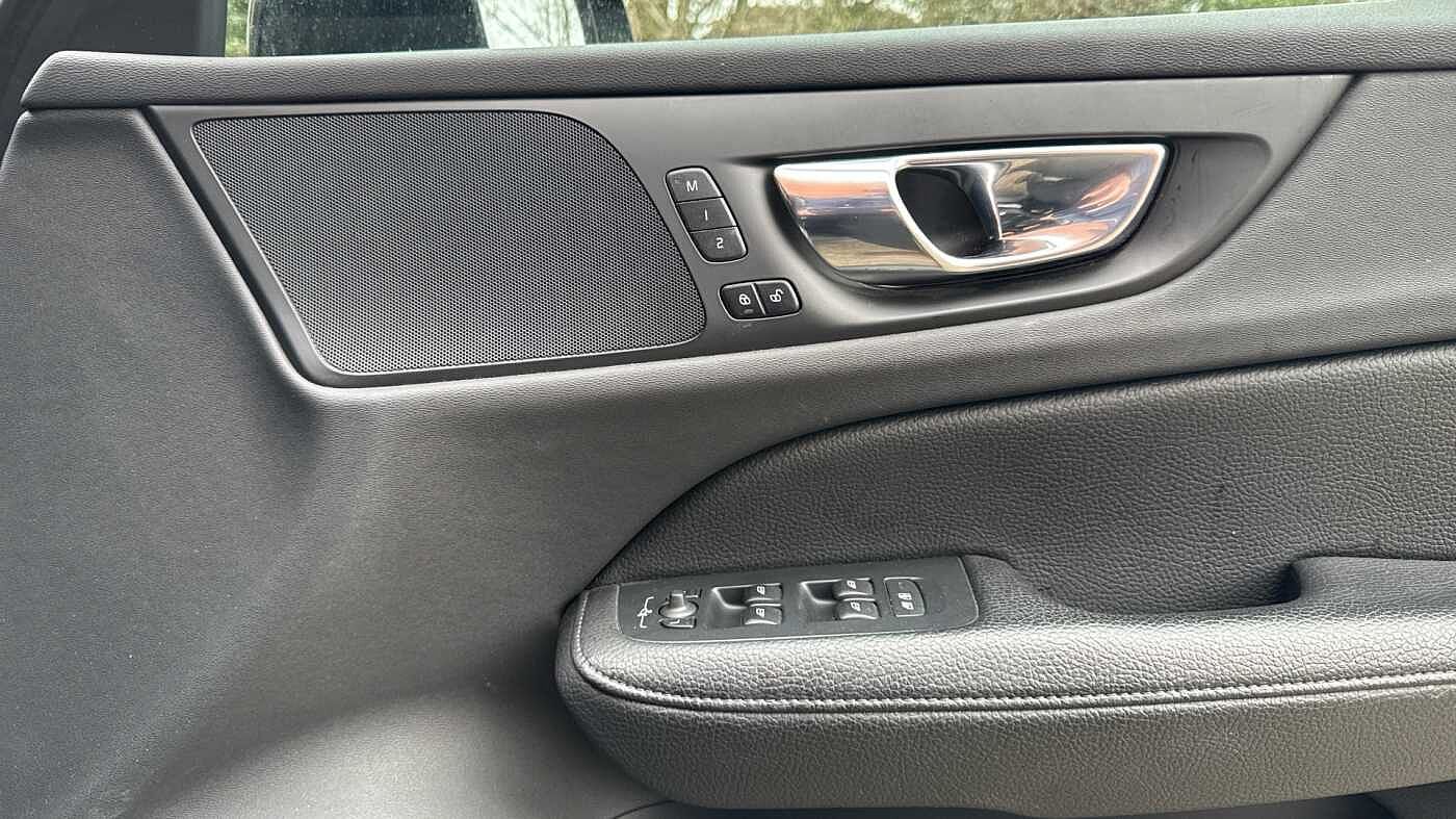 Used Volvo V60 2019 for sale - 78036020: Photo 28