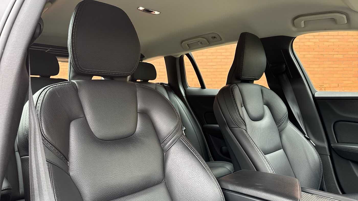 Used Volvo V60 2019 for sale - 78036020: Photo 30