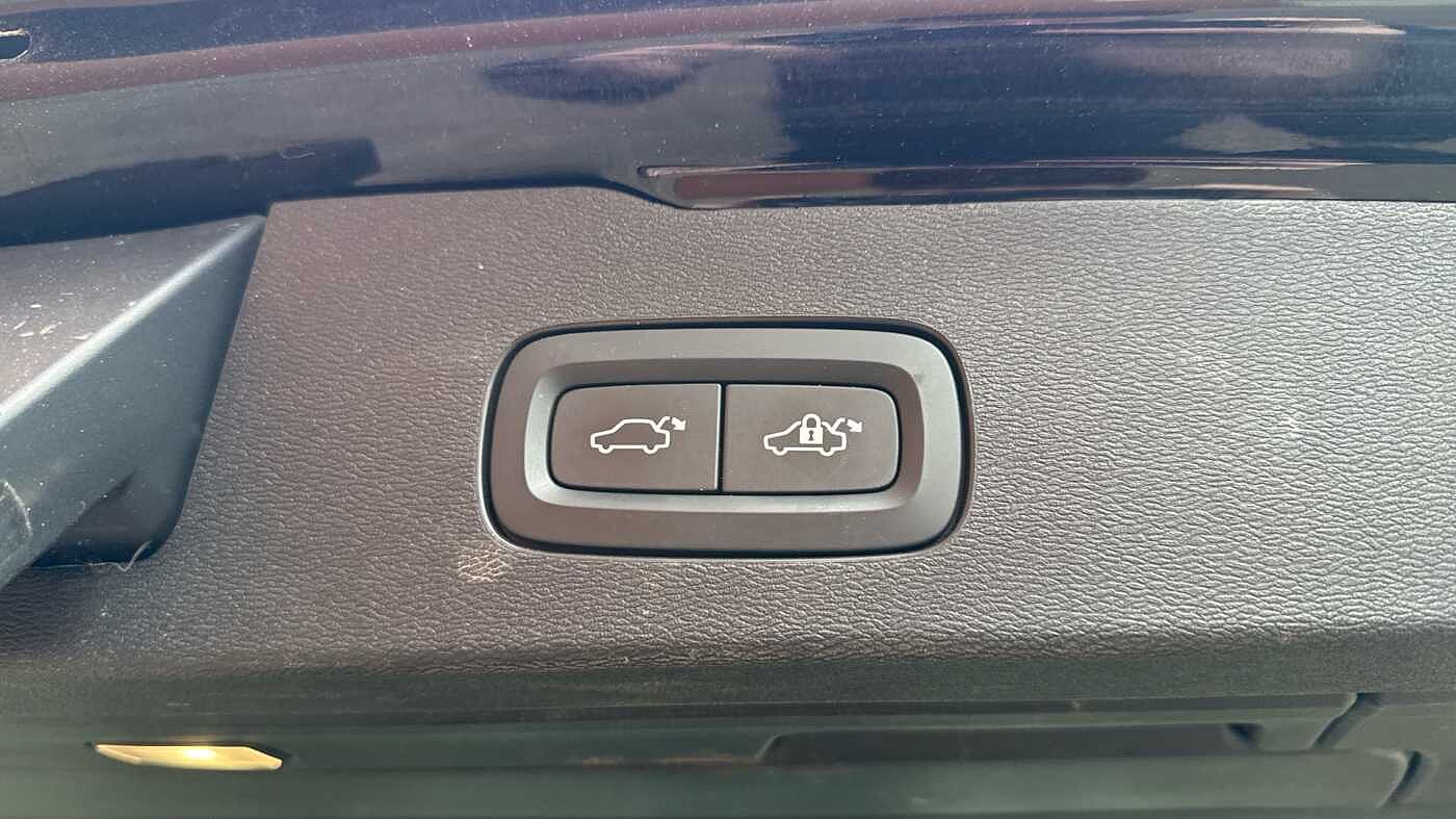 Used Volvo V60 2019 for sale - 78036020: Photo 34