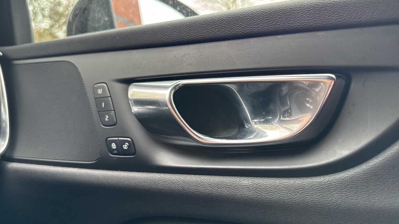 Used Volvo V60 2019 for sale - 78036020: Photo 38