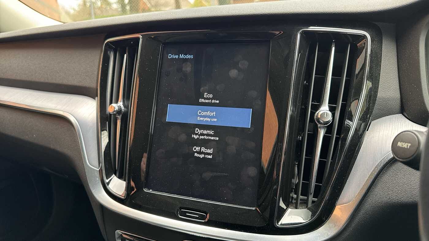 Used Volvo V60 2019 for sale - 78036020: Photo 39