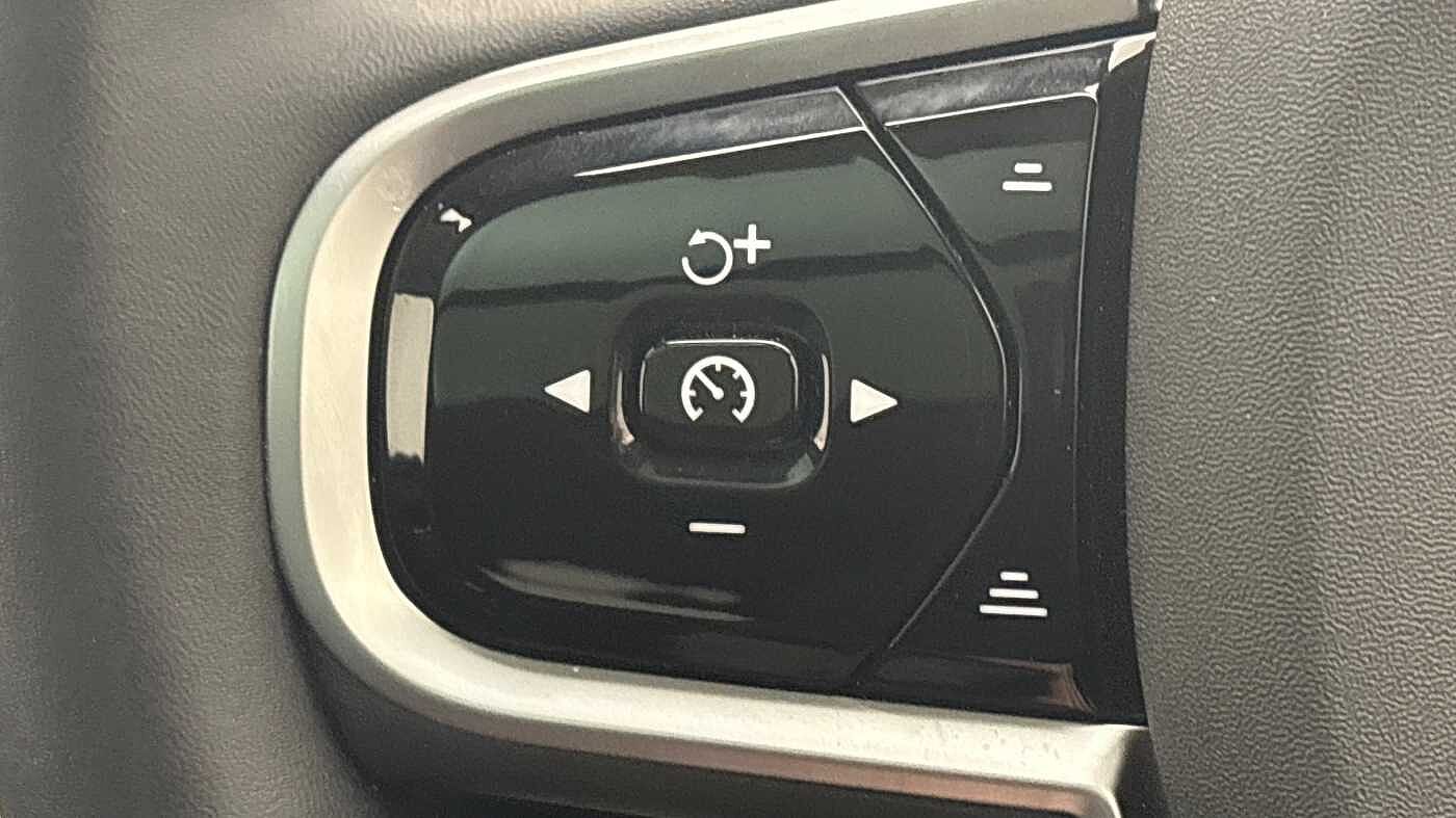 Used Volvo XC90 2025 for sale - 78036027: Photo 31