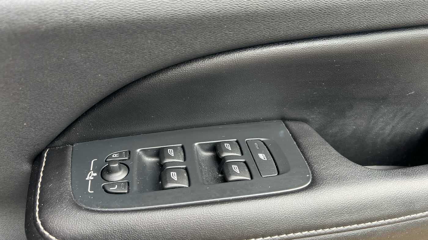 Used Volvo V60 2018 for sale - 78036036: Photo 24