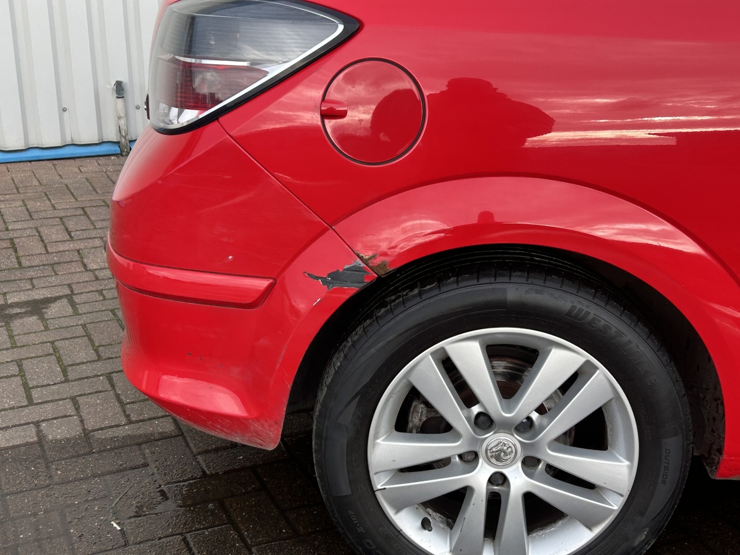 Used Vauxhall Astra 2010 for sale - 77915660: Photo 3