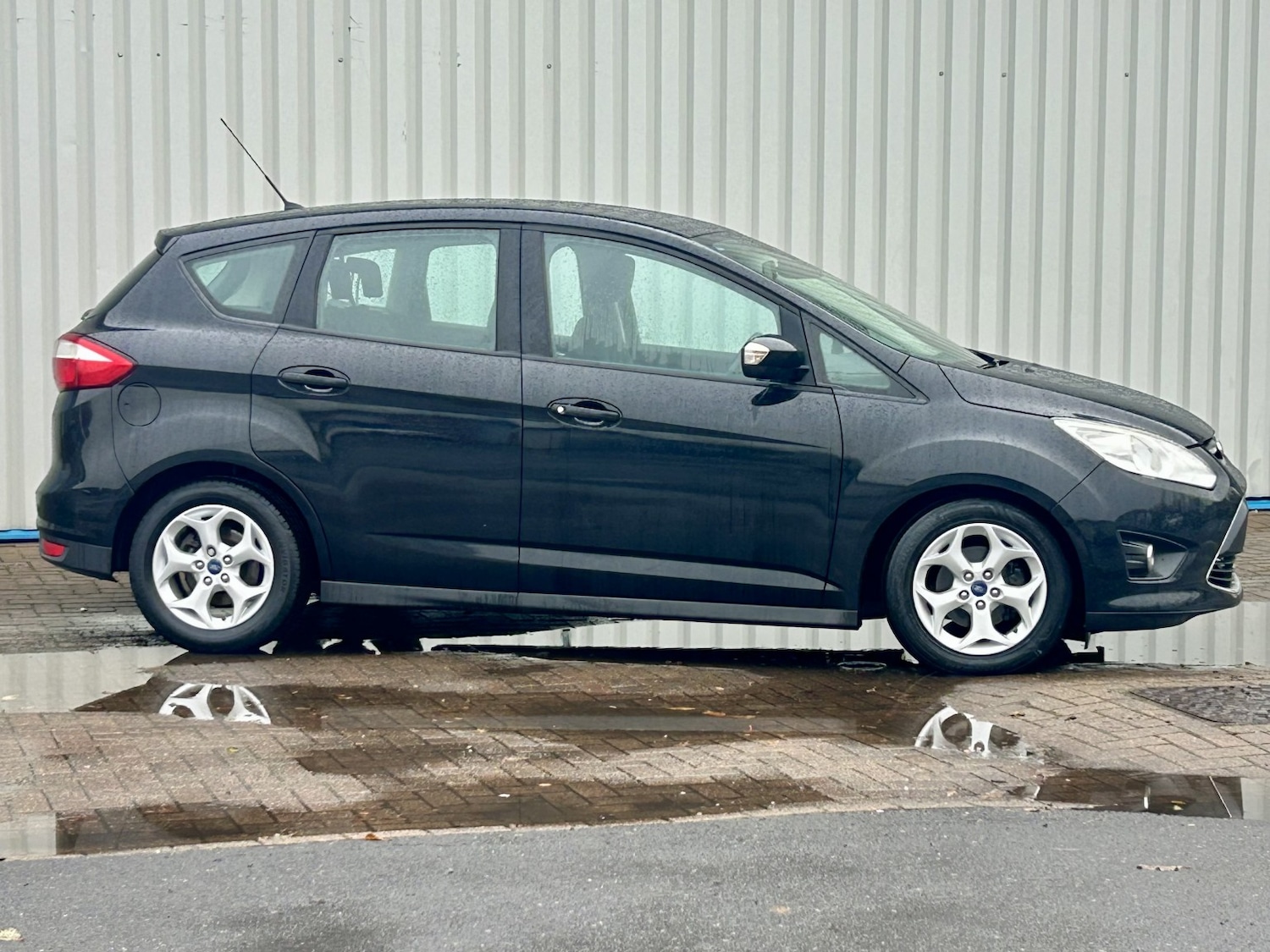 Used Ford C-Max 2013 for sale - 76931452: Photo 3